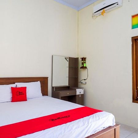 RedDoorz @ Umbul Ponggok Waterpark Klaten Bagian luar foto