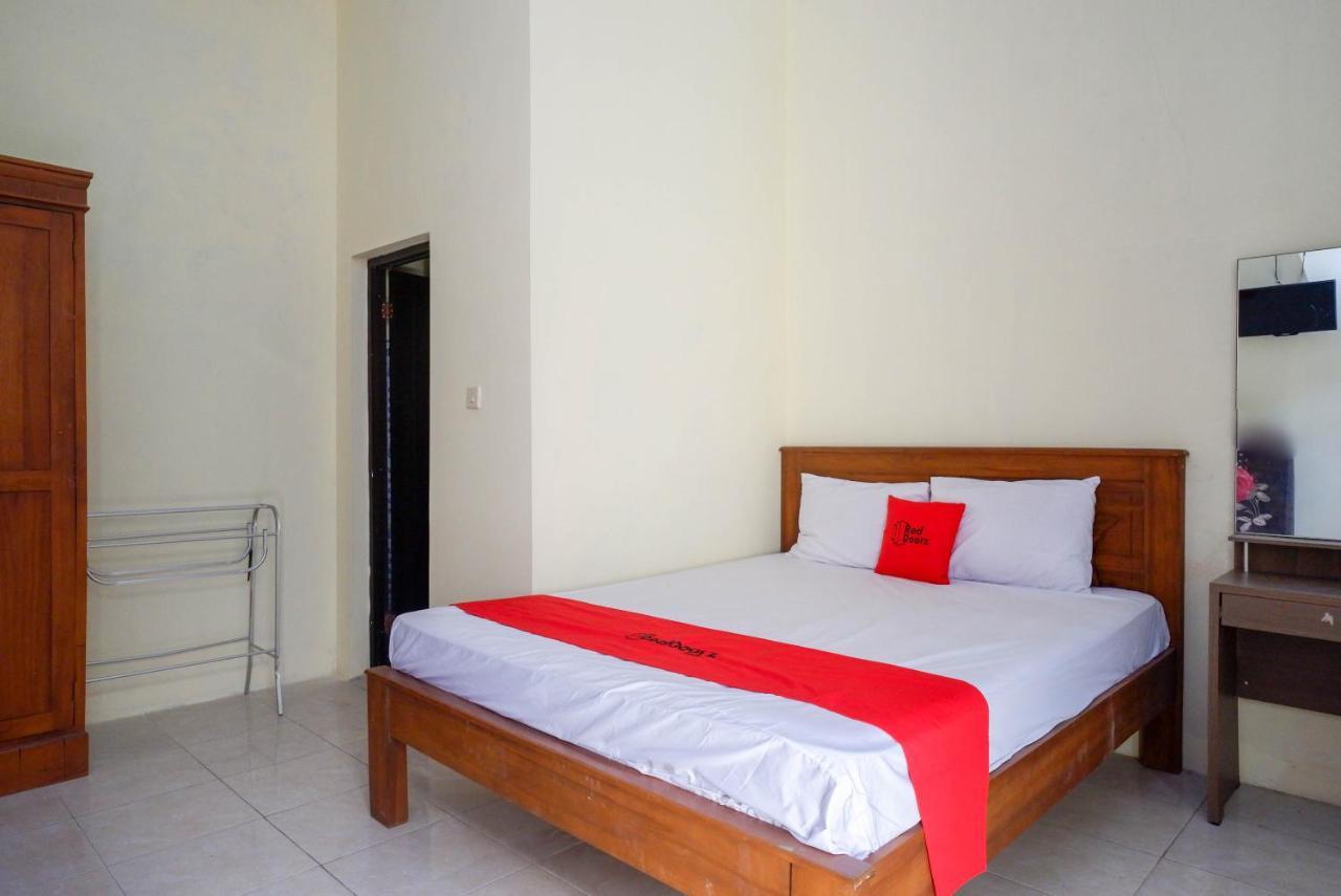 RedDoorz @ Umbul Ponggok Waterpark Klaten Bagian luar foto